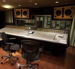 Φόβοι για μόνιμο λουκέτο σε πολλά από τα στούντιο της Μ. Βρετανίας 