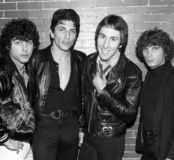 Το "My Sharona" μετατρέπεται σε… "Bye, Corona" 