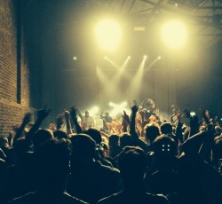 Ηνωμένο Βασίλειο: Μειώνονται οι φόροι των μικρών συναυλιακών χώρων  