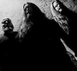 Πρώτη μετάδοση: Νέο τραγουδι από τους Vredehammer 