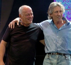 Εξομαλύνονται οι σχέσεις Waters και Gilmour 