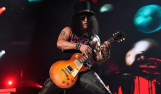 Slash: «Ευελπιστώ πως το 2021 θα κυκλοφορήσουμε νέα μουσική με τους Guns N' Roses»