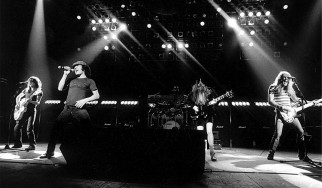 Οι AC/DC δημοσιεύουν σπάνιο οπτικοακουστικό υλικό με θέμα το "Back in Black"