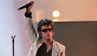 Ο Billie Joe Armstrong διασκευάζει Kim Wilde