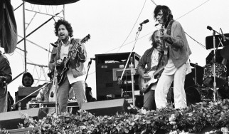 Ακούστε τη διασκευή του Neil Young στο "The Times They Are A-Changin'" του Bob Dylan