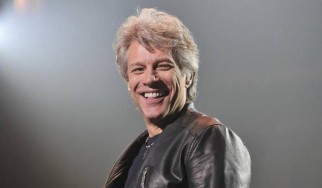 O Bon Jovi διασκευάζει Elvis Presley, The Pogues και Tom Petty