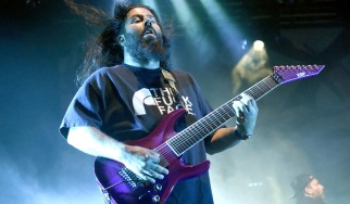 Stephen Carpenter (Deftones): «Η Γη είναι επίπεδη»