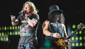 Δείτε τους Guns N' Roses να διασκευάζουν Soundgarden