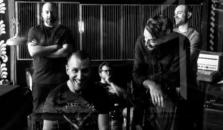 Πρώτη μετάδοση: Νέο τραγούδι από τους Lesser Glow