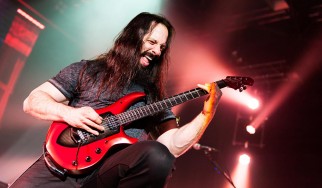 John Petrucci: «Η συνεργασία μου με τον Portnoy δεν σημαίνει κάτι παραπάνω»