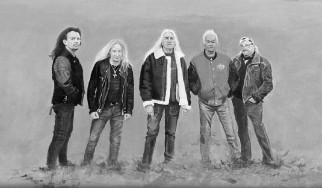 Video για το "Paint It Black" από τον δίσκο διασκευών των Saxon