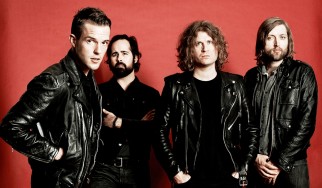 The Killers: Εσωτερική έρευνα «δεν επιβεβαιώνει» κατηγορίες σεξουαλικής επίθεσης από μέλος του crew 