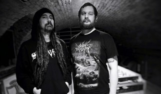 Ένταση στο εσωτερικό των The Thing With Five Eyes