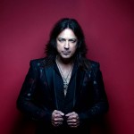 O frontman των Stryper προβλέπει πιθανή «ακύρωση» της Βίβλου
