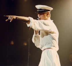 David Bowie: Νέα συλλογή με ακυκλοφόρητο υλικό από τα '70s 