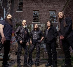 Εορταστικές διασκευές από τους Dream Theater και Matt Heafy 
