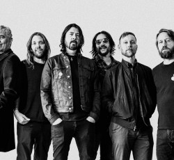 Οι Foo Fighters αποκτούν τον δικό τους ραδιοφωνικό σταθμό 