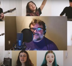 O Jack Black διασκευάζει David Bowie συνοδεία του «αυθεντικού "School Of Rock"» 