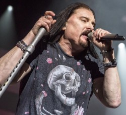 O James LaBrie απέρριψε τους Iron Maiden