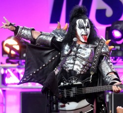 Στη δημοσιότητα το trailer για το ντοκιμαντέρ των Kiss 