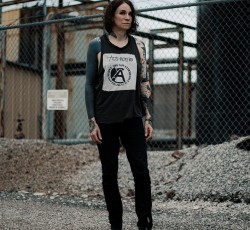 Νέα κυκλοφορία έκπληξη από τη Laura Jane Grace