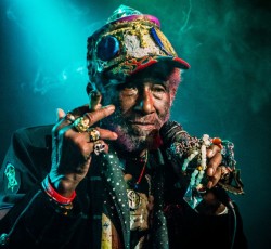 Έφυγε από τη ζωή ο Lee "Scratch" Perry 