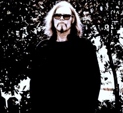 Ο Mark Lanegan αποτυπώνει σε βιογραφία την περιπέτεια υγείας του εξαιτίας του κορωνοϊού
