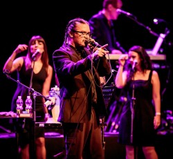 O Mike Patton ακυρώνει όλες τις εναπομείνασες συναυλίες του για λόγους ψυχικής υγείας 