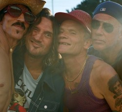 O νέος δίσκος των Red Hot Chili Peppers έχει σχεδόν ολοκληρωθεί 
