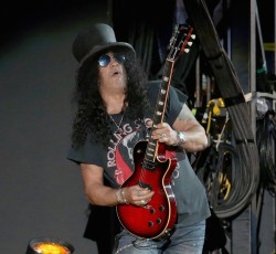 Teaser νέου τραγουδιού των Guns N' Roses από τον Slash