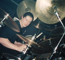 «Έφυγε» ξαφνικά ο ντράμερ των Ancient Rites 