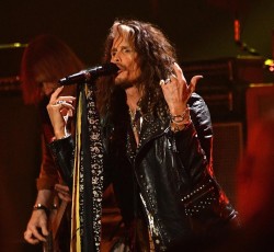 Aerosmith: To "I Don't Want To Miss A Thing" προοριζόταν για να το τραγουδήσει γυναίκα 