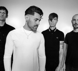 Ακούστε δύο καινούρια τραγούδια από τους AFI 