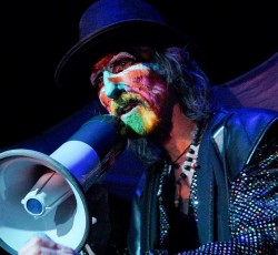 «Συνάντηση κορυφής» με επικεφαλής τον Arthur Brown 