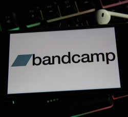 Η πρωτοβουλία "Bandcamp Friday" επεκτείνεται τουλάχιστον μέχρι το τέλος του 2021 