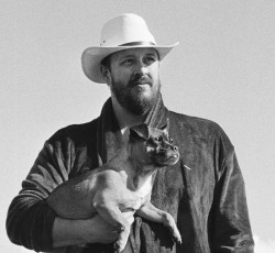 Ο BC Camplight επιστρέφει με καινούριο τραγούδι 