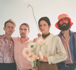 Ακούστε το νέο τραγούδι των Big Thief 