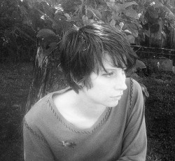 Πρώτη μετάδοση: Νέο τραγούδι από τo solo project της Alicia Merz, Birds Of Passage 