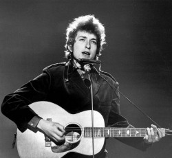 Μήνυση εναντίον του Bob Dylan για σεξουαλική παρενόχληση ανήλικης κοπέλας το 1965 