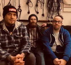 Νέα δισκογραφική στέγη και δίσκος για τους Boss Keloid 