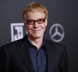 O Danny Elfman κυκλοφορεί τον πρώτο του προσωπικό δίσκο από το 1984 