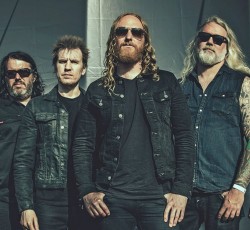 Στην Ελλάδα για δύο συναυλίες οι Dark Tranquillity και Ensiferum 