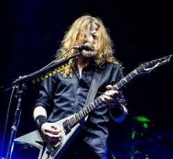 Οι Megadeth κυκλοφορούν επίσημα τo περίφημο "Unplugged In Boston"