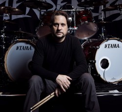 Dave Lombardo: «Θα πεθάνω με τις μπαγκέτες στα χέρια» 