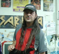 Πέθανε ο ηγέτης των Sarissa, Δημήτρης Σελαλμαζίδης 