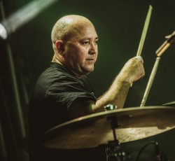 Kαρδιακή προσβολή υπέστη ο ντράμερ των Exploited 