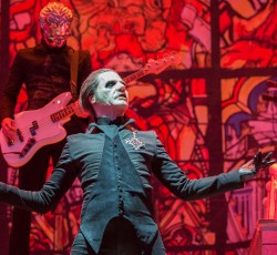 Tobias Forge: «Ο κόσμος δεν παρατηρεί την επιρροή του punk στους Ghost» 