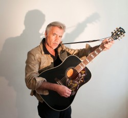 Glen Matlock: «Οι Sex Pistols θα μπορούσαν να είχαν περισσότερους δίσκους» 