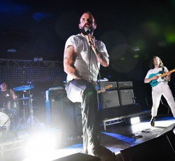 Δείτε το καινούριο video clip των Idles 