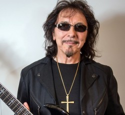 Tony Iommi: «Βρέθηκαν οι αυθεντικές ηχογραφήσεις του "Born Again"» 